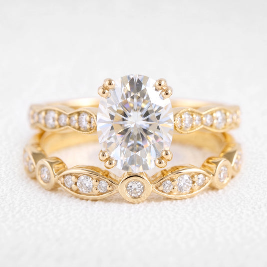 Venus’s Regalia | 1.5CT Oval-Cut Diamond Scalloped Pavé Bridal Set 2pcs