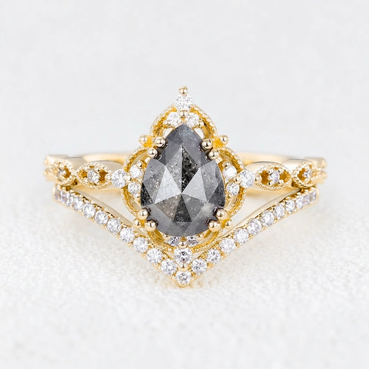 Isadora’s Reverie | Pear Cut Salt & Pepper Diamond Vintage Bridal Set 2pcs