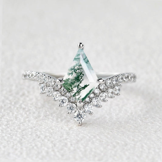 Celestine’s Chevron | Kite Cut Moss Agate Cluster Engagement Ring with V‑Shaped Diamond Band.