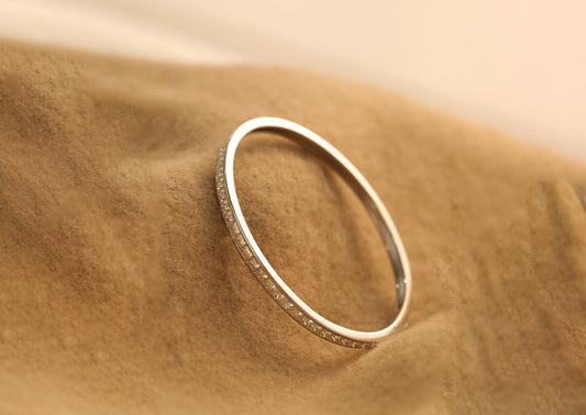 Affordable Moissanite & 925 Silver Jewelry: The Perfect Valentine’s Day Gift.