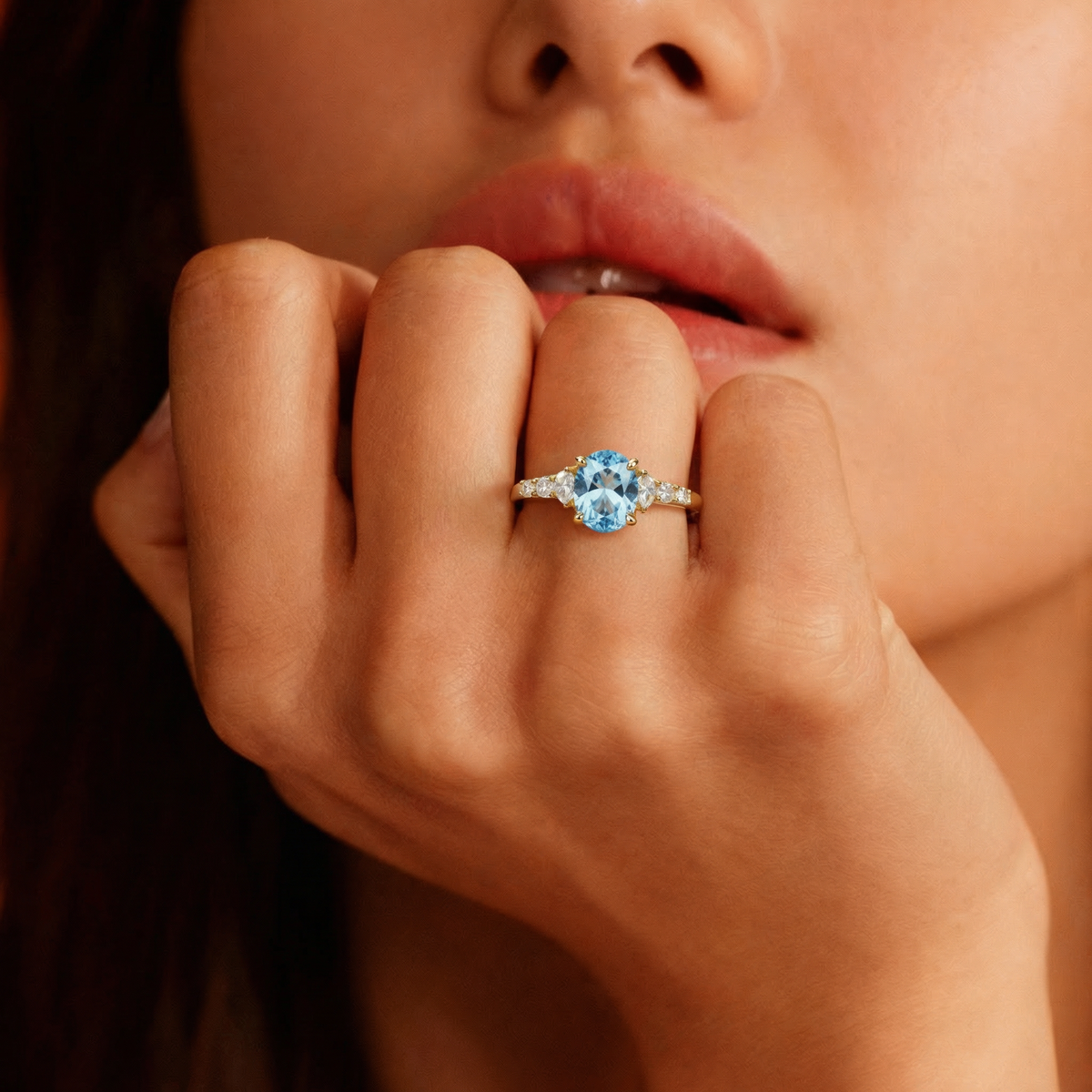 Aura‘s Echo | Round Cut Blue Starfire Ring.