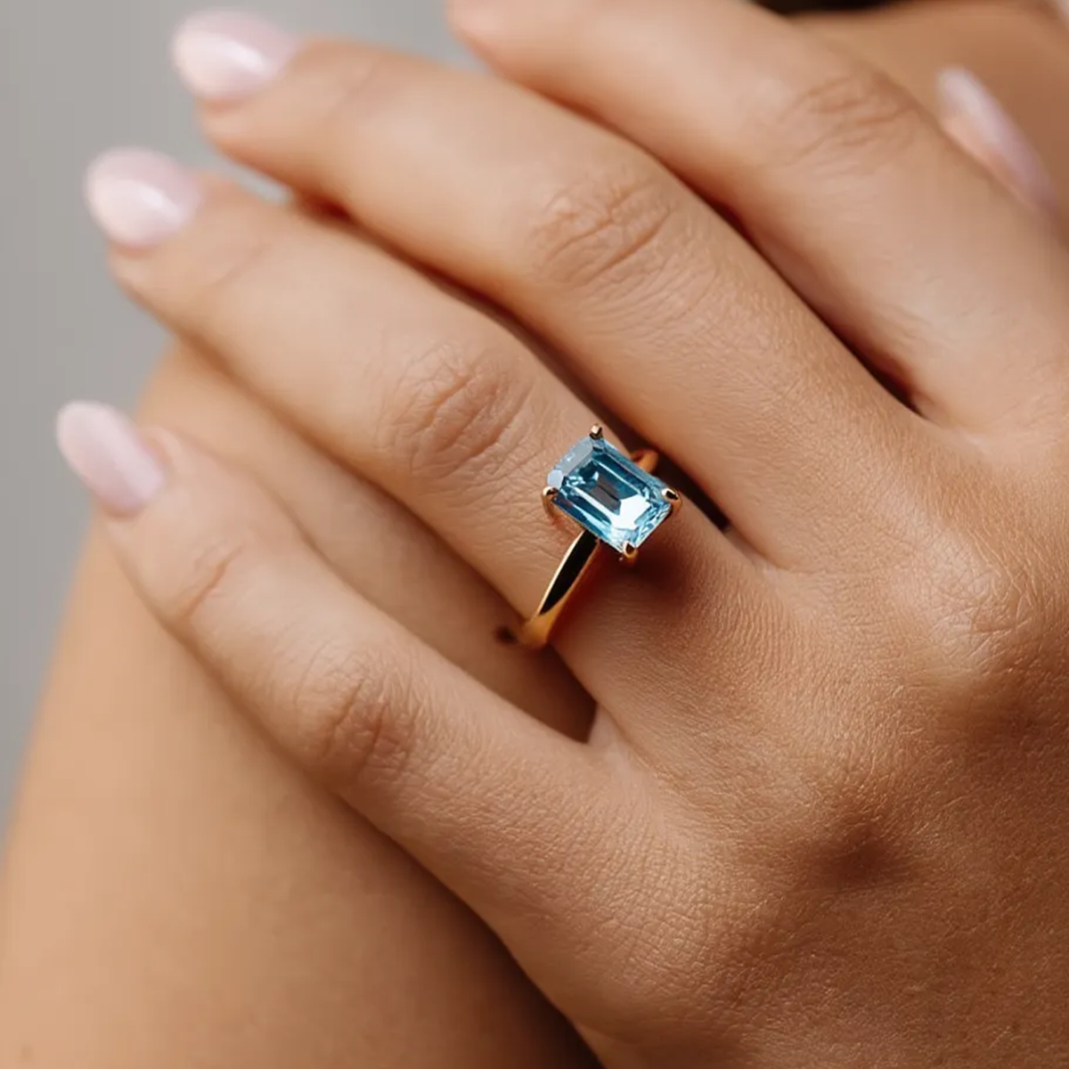 Celia‘s Lodestar | 3CT Emerald Cut Midnight Blue Ring.