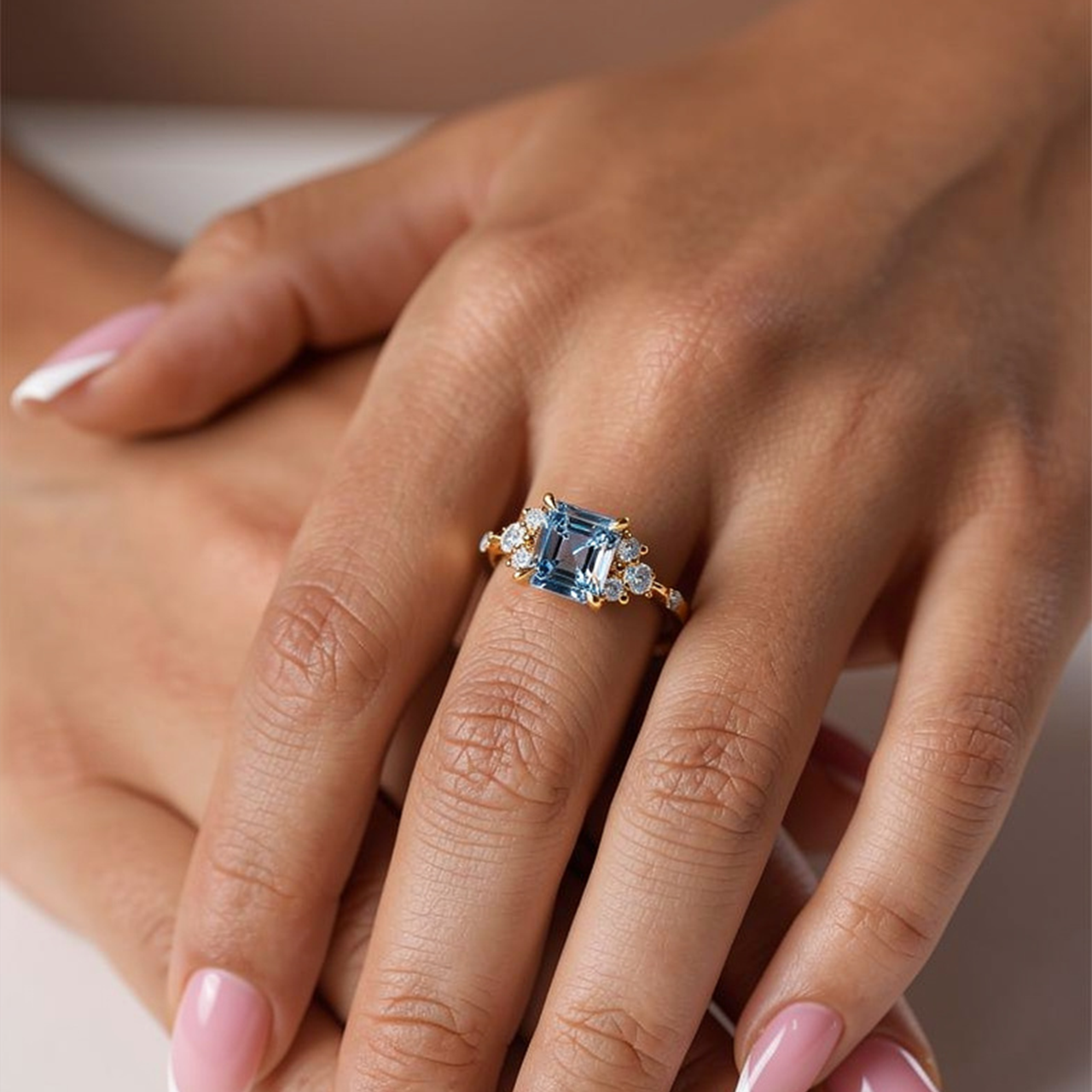 Celia‘s Mirror | Asscher Cut Blue Gemstone Ring.