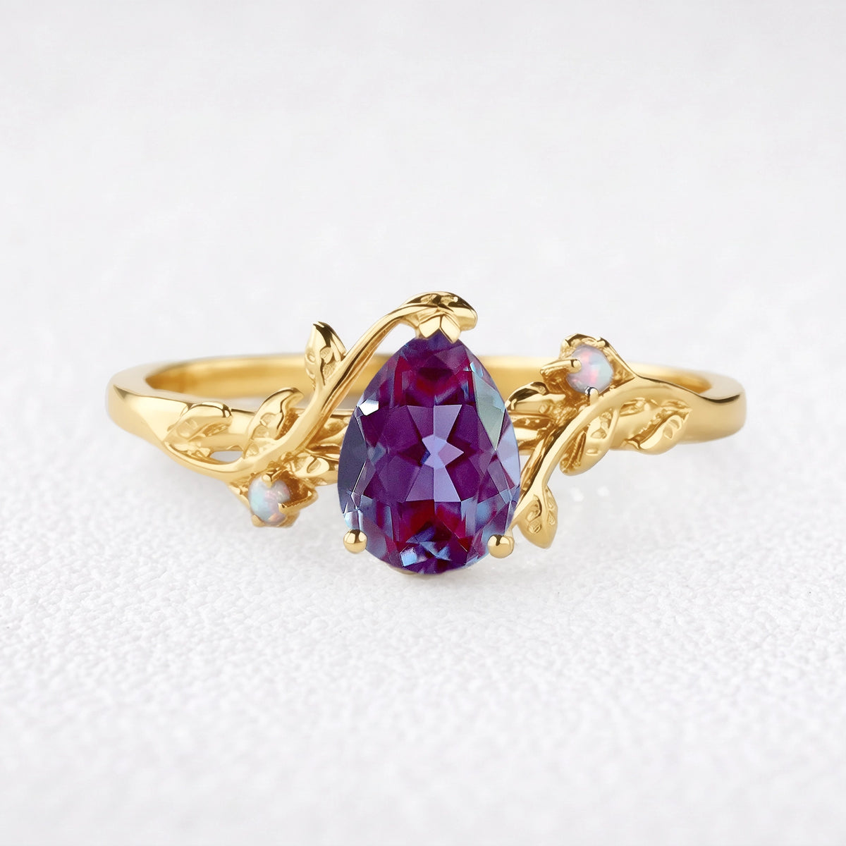 Iris’s Vine | Vintage Pear Alexandrite & Moonstone Bridal Set 2pcs