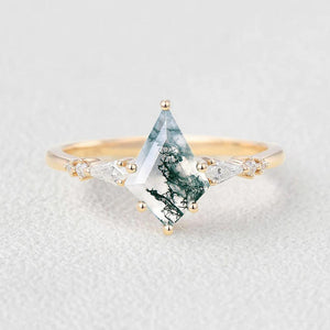1.5ct Kite Moss Agate Yellow Gold Engagement Ring.