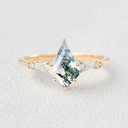 1.5ct Kite Moss Agate Yellow Gold Engagement Ring.