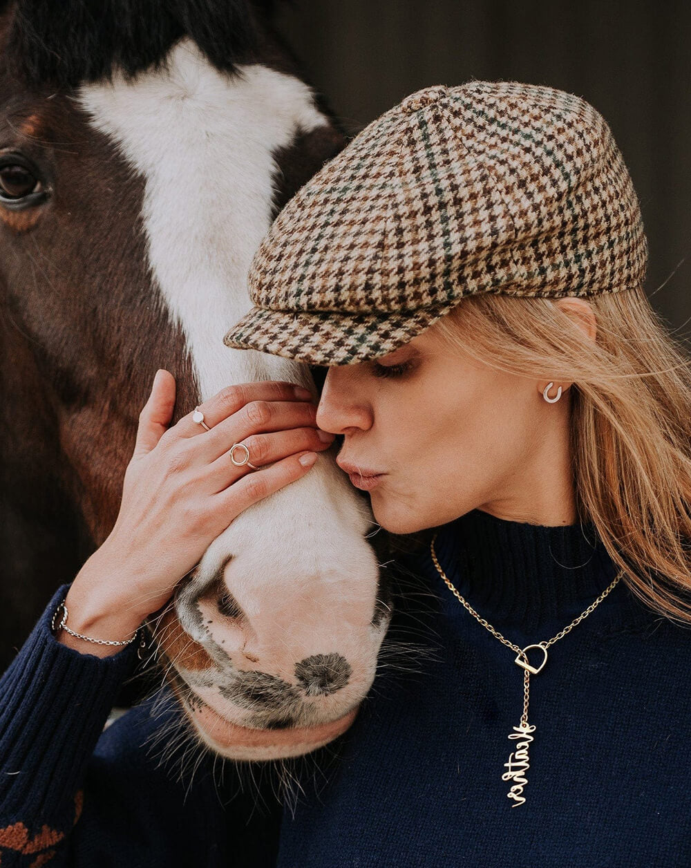Custom Stirrup Pendant Necklace with Name – Gift for Horse Lovers & Equestrians