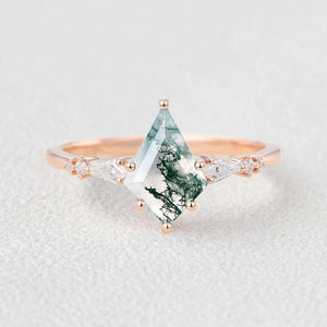 1.5ct Kite Moss Agate Yellow Gold Engagement Ring.