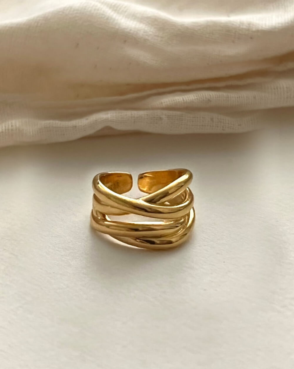 Minimalist Twist Gold Chunky Ring