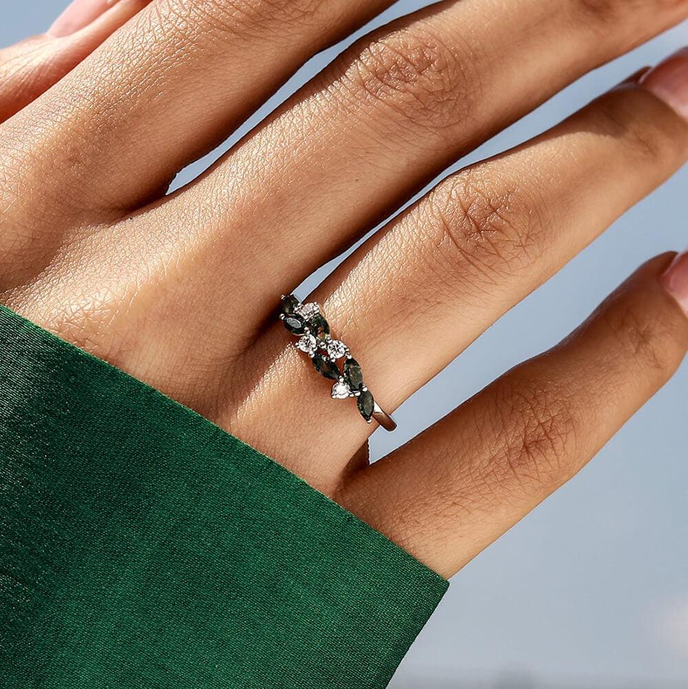Minimalist Leaf Silver Moss Agate Ring.
