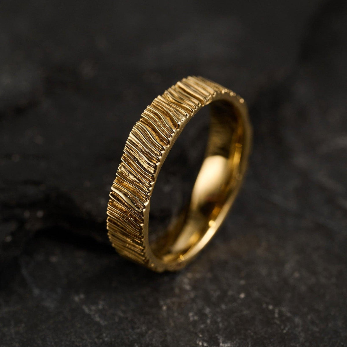 Oak Grain | 4MM Hand-Carved Wood Texture Men’s Wedding Band.
