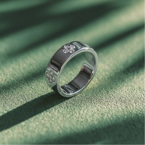 Clover Finder | Minimalist Stackable  Diamond Gold Band Ring.