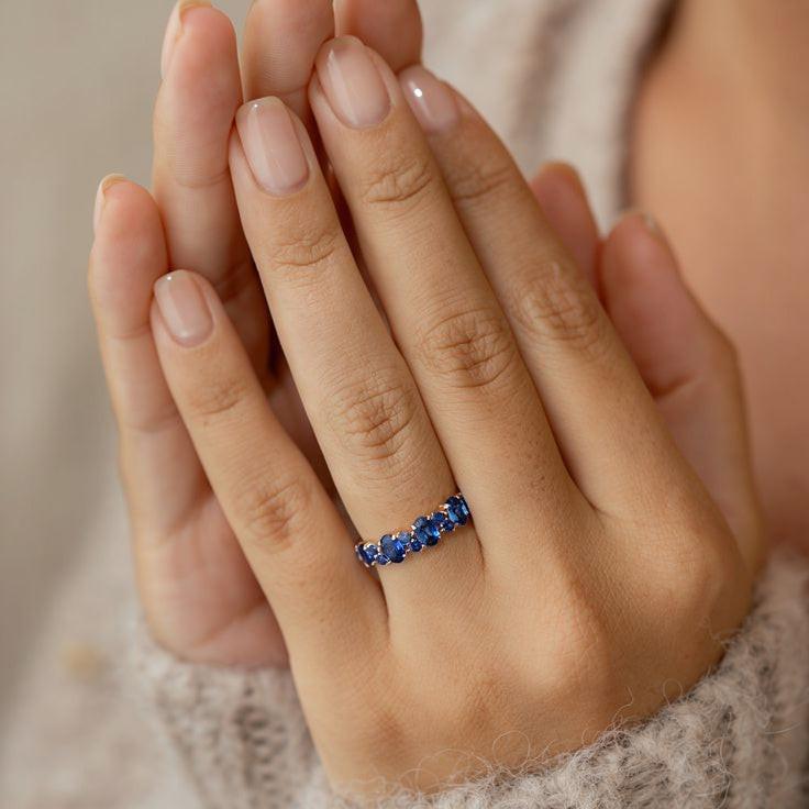 Starlake Promise | Natural Blue Sapphire Engagement Ring.