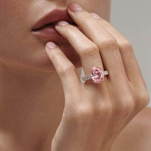 Camilla‘s Monologue | 4.5CT Oval Pink Solitaire Ring.