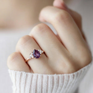 Celia’s Hue | Pear Lab Alexandrite Ring.