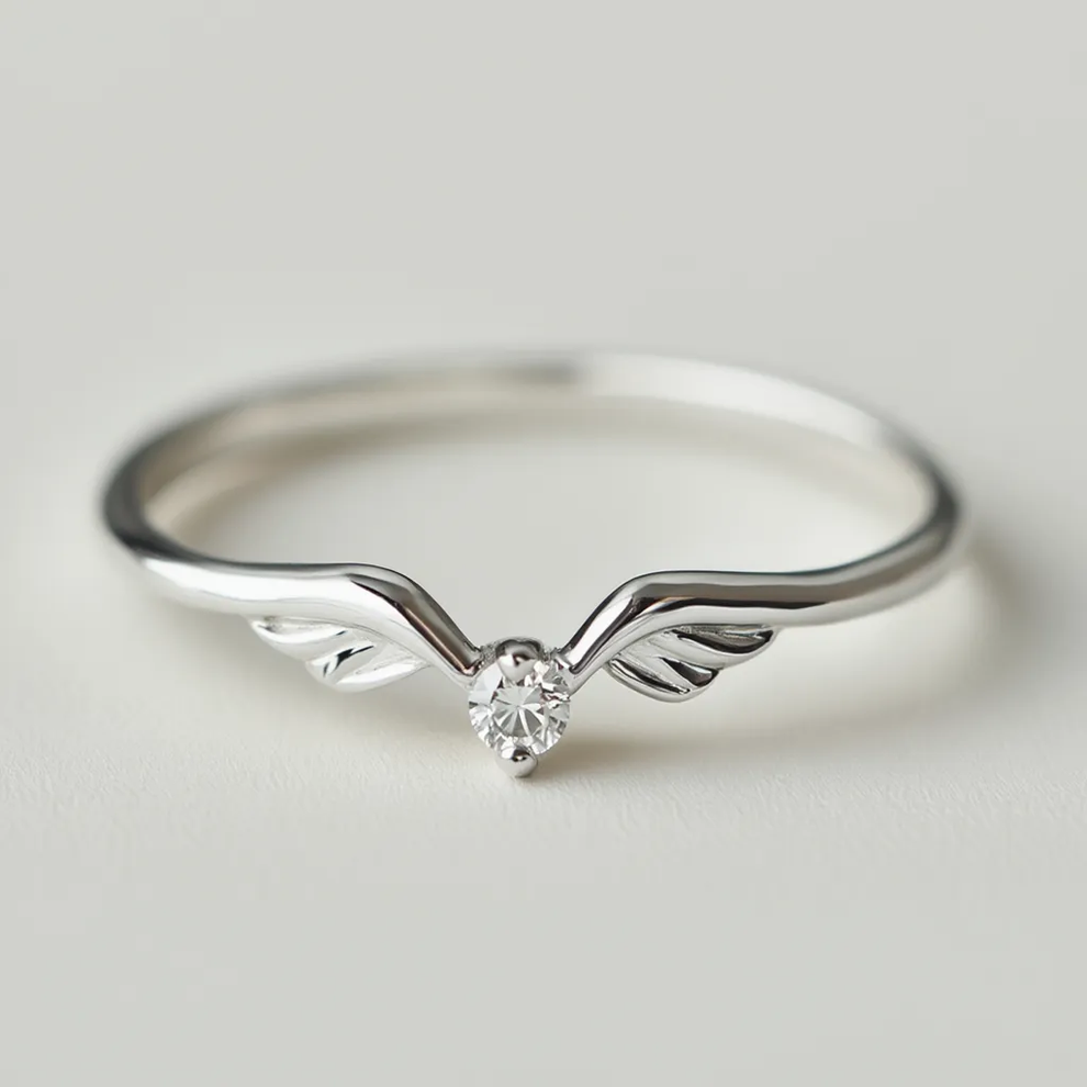 Angel‘s Whisper | V-Wing Solitaire Diamond Wedding Band.