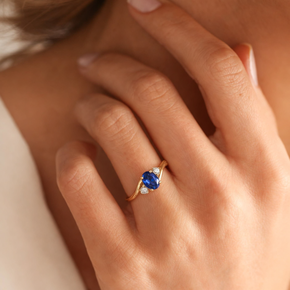Luna's Curve | Blue Sapphire Vintage Engagement Ring.