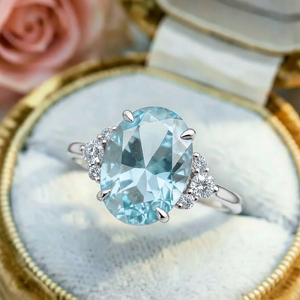 Luna‘s Deep | 2CT Oval Blue Solitaire Ring.