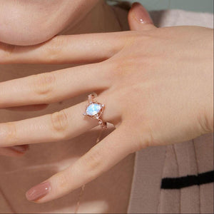Charlotte’s Mistveil | 1.5ct Lab Opal Vintage Engagement Ring.