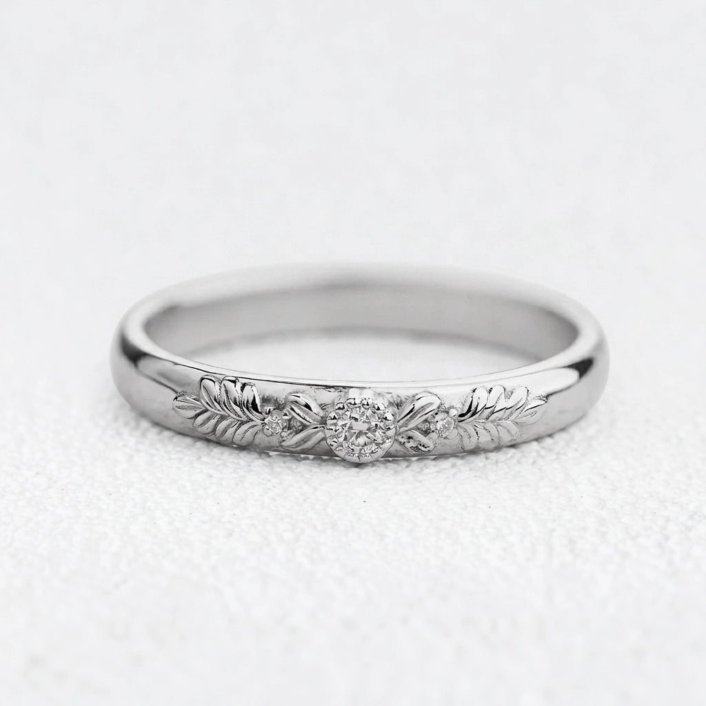 Ivy’s Wreath | Diamond Trio Wedding Band.