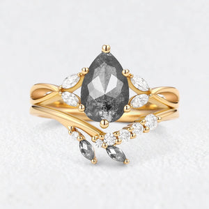Isadora’s Twig | Pear Salt & Pepper Diamond Bridal Set 2pcs