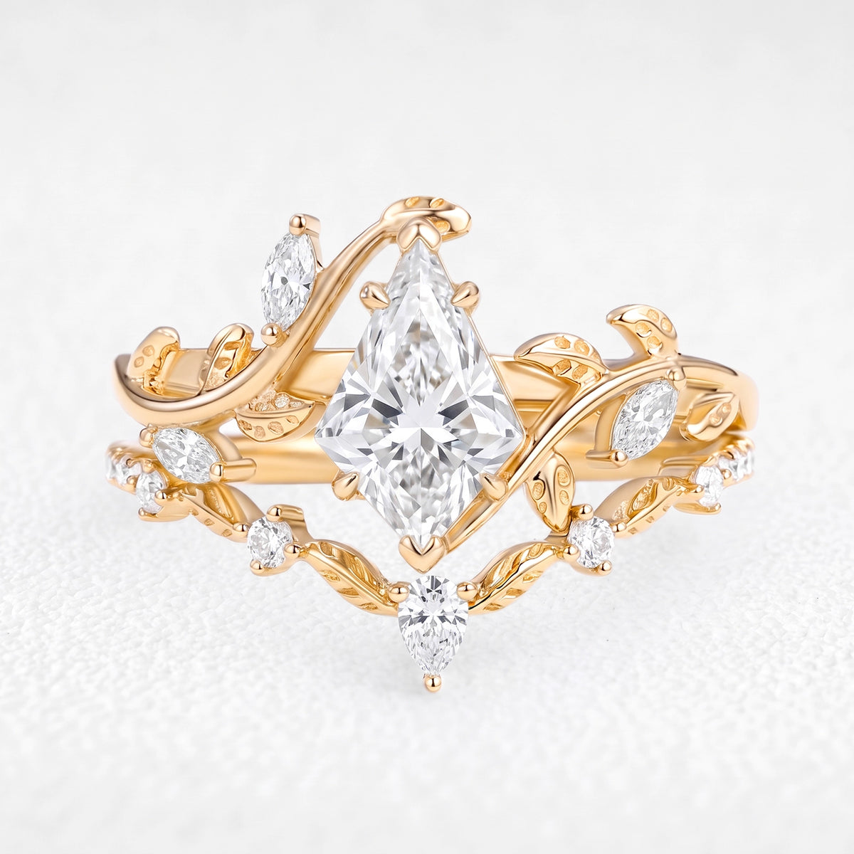 Isolde’s Light | 1CT Kite  Diamond Foliage Bridal Duo