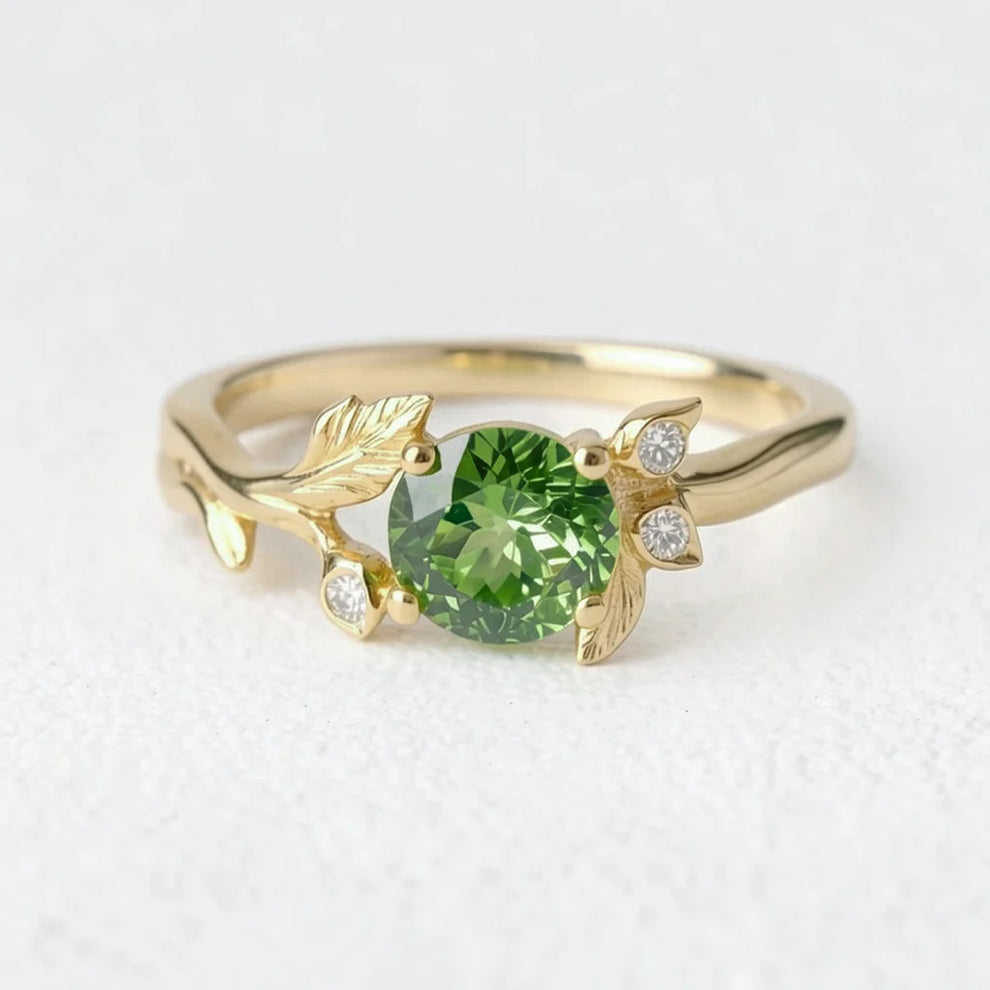 Lumière’s Verde | Round Cut Peridot Vine Engagement Ring