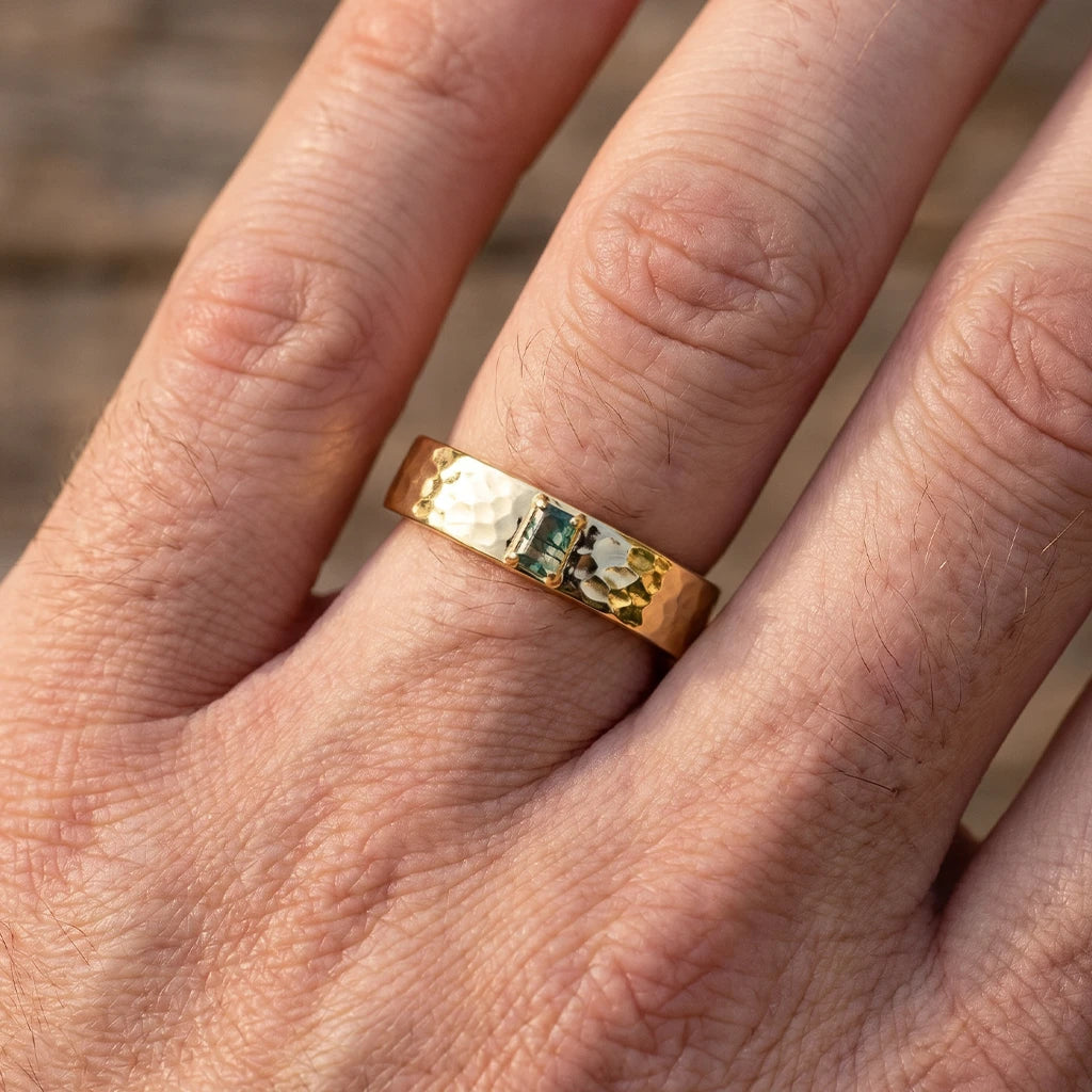 The Retro Keystone | 5MM Hammered Moss Agate Men’s Wedding Band