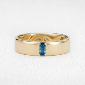 Iris’s Sonnet | Blue Sapphire Solitaire & Inner Engraved Band Couple Set