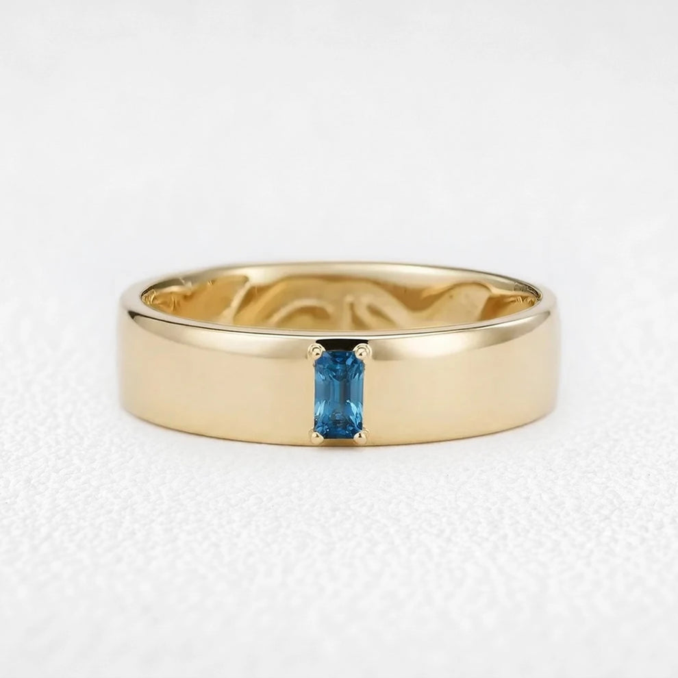 Iris’s Sonnet | Blue Sapphire Solitaire & Inner Engraved Band Couple Set