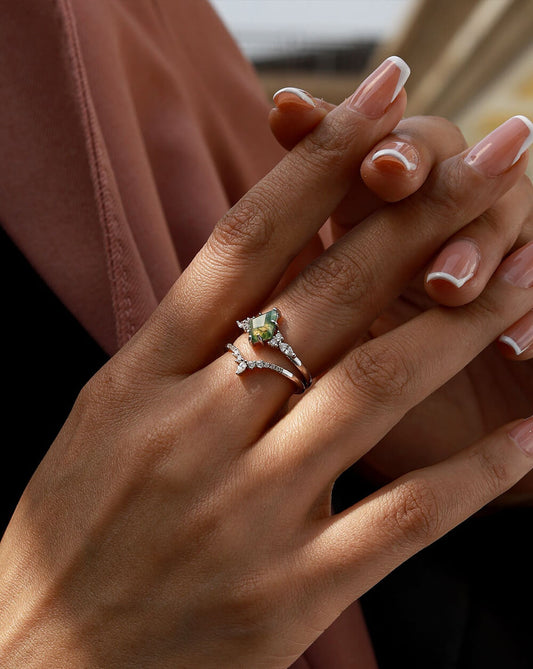 Vintage Kite Cut Moss Agate Engagement Ring