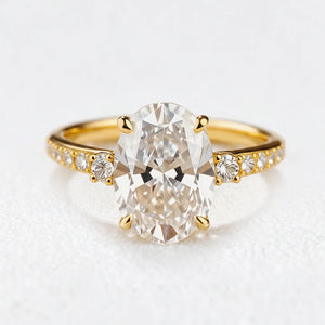 Luna’s Radiance | 2CT Oval Diamond Engagement Ring