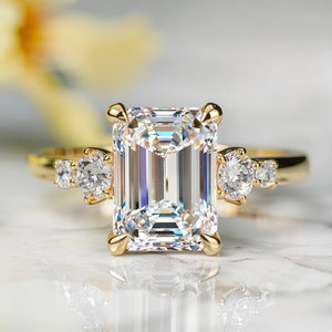 Victoria‘s Luster| Emerald Cut Moissanite Ring.