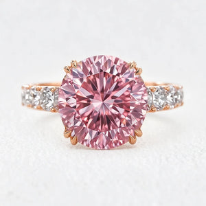 Victoria’s Brilliance | 3CT Round Pink Diamond Solitaire Engagement Ring