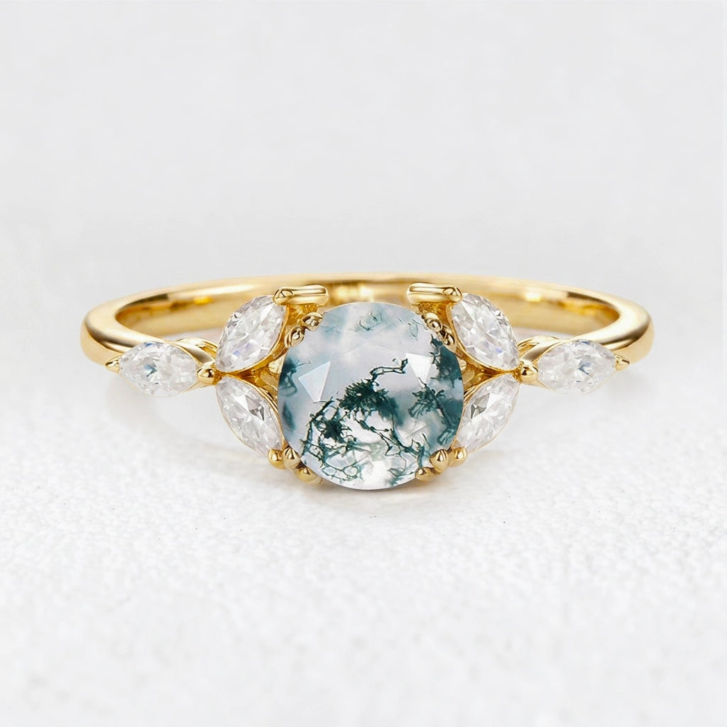 Lavinia‘s Stillness | Classic Round Cut Moss Agate Engagement Ring