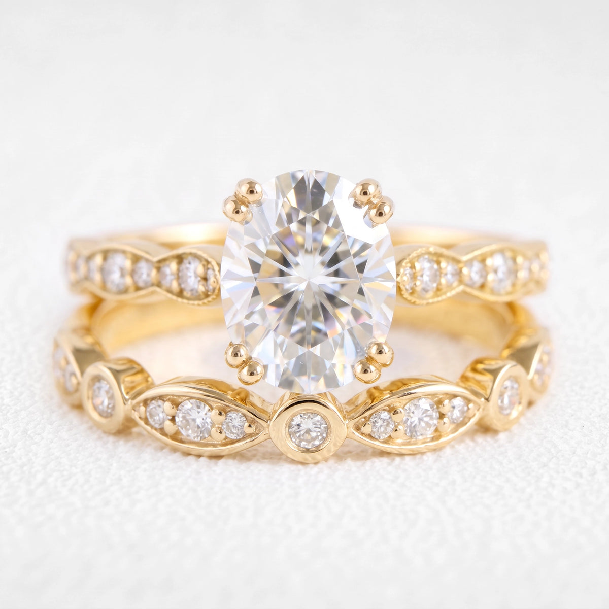 Venus’s Regalia | 1.5CT Oval-Cut Diamond Scalloped Pavé Bridal Set 2pcs