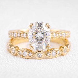 Venus’s Regalia | 1.5CT Oval-Cut Diamond Scalloped Pavé Bridal Set 2pcs
