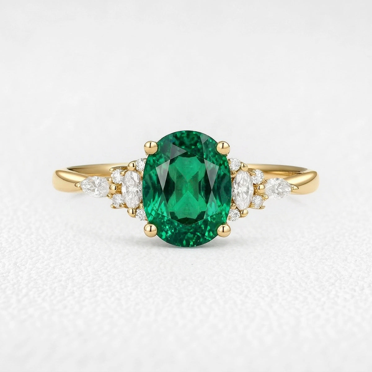 Isadora‘s Jardin | 1.5CT Classic Oval Emerald Engagement Ring with Diamond Accents