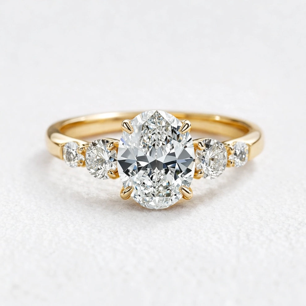 Audrey‘s Brilliance | Classic Oval Cut Diamond Ring.
