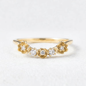 Flora’s Arc | Curved Diamond Flower Wedding Band.
