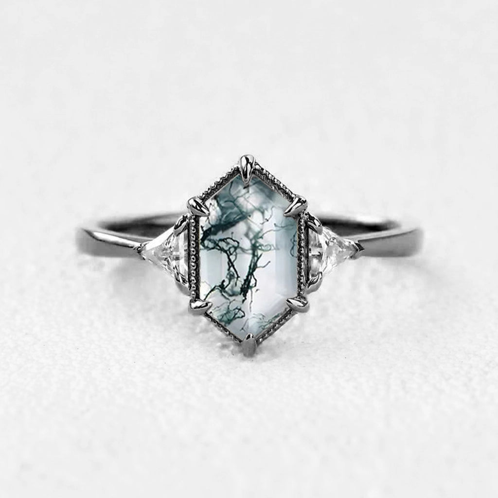 Vintage 1.5CT Geometric Moss Agate Three-Stone Ring.