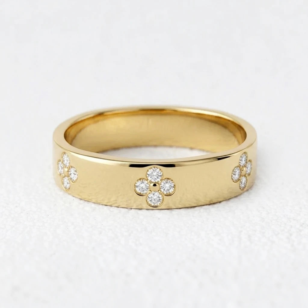 Clover Finder | Minimalist Stackable  Diamond Gold Band Ring