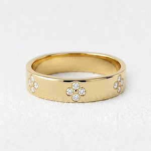 Clover Finder | Minimalist Stackable  Diamond Gold Band Ring