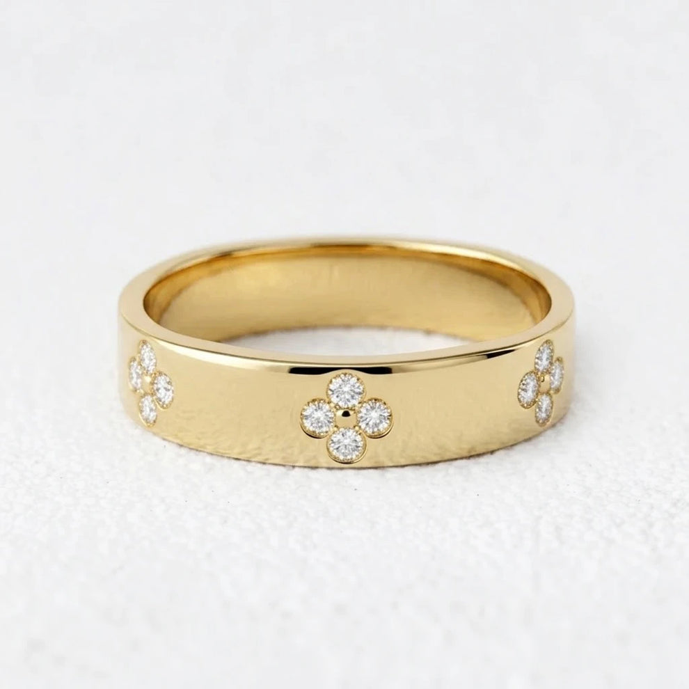Clover Finder | Minimalist Stackable  Diamond Gold Band Ring