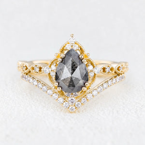 Isadora’s Reverie | Pear Cut Salt & Pepper Diamond Vintage Bridal Set 2pcs