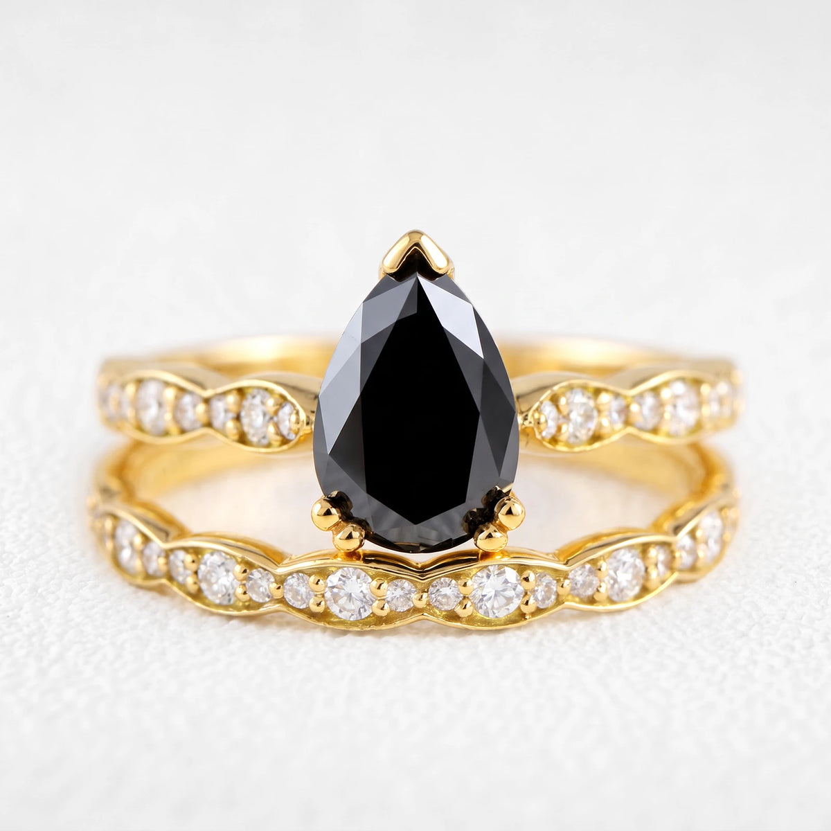 Nyx‘s Nocturne | 1.5CT Pear Cut Black Diamond & Scalloped Band Bridal Duo