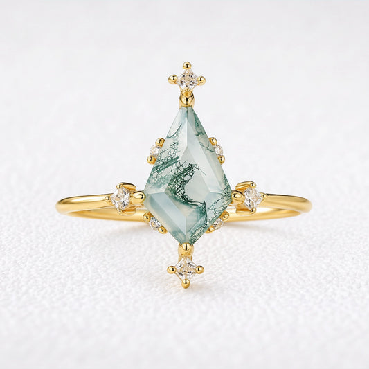 Hazel‘s Glade | Kite Cut Moss Agate Engagement Ring