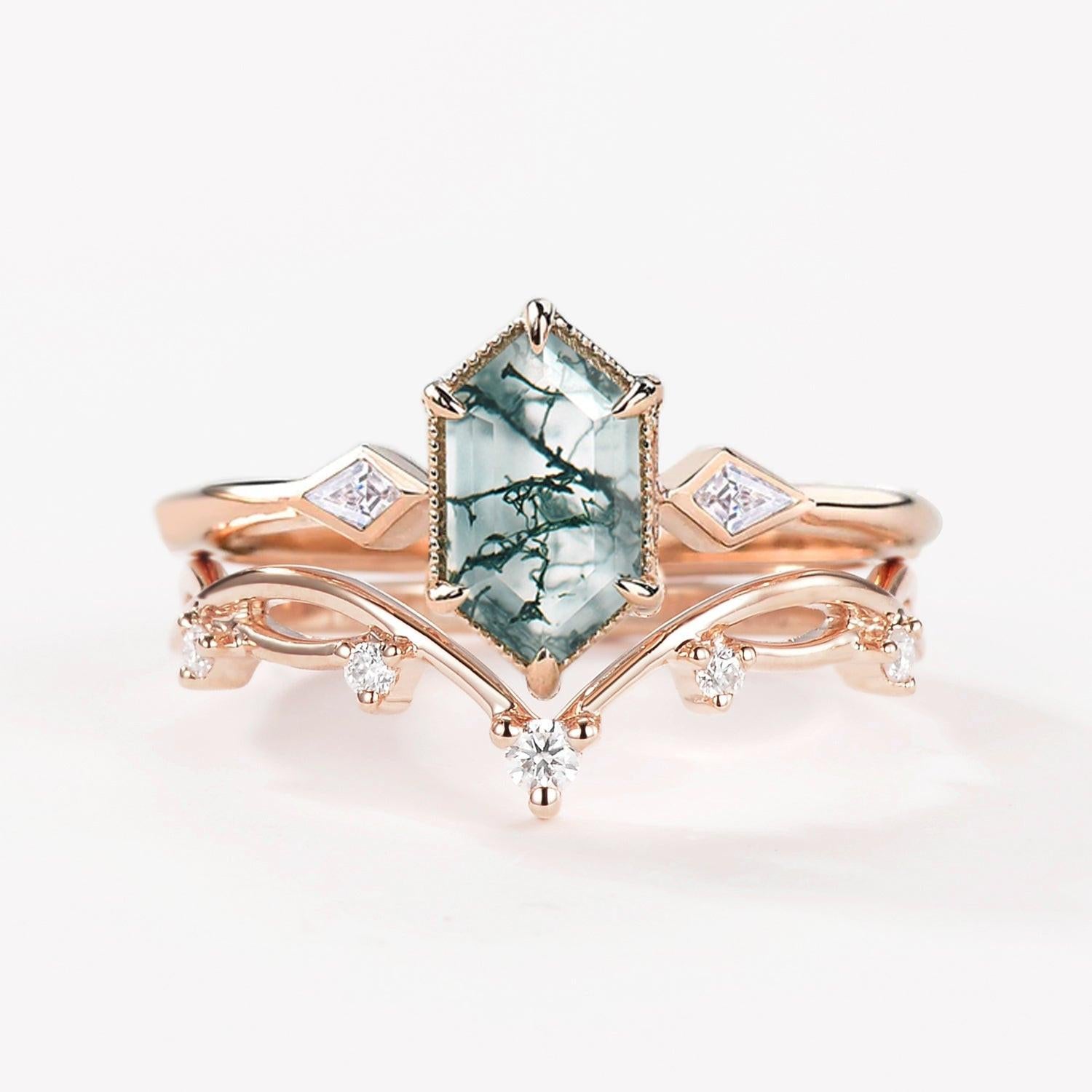 1.5ct Hexagon Moss Agate Three Stone Kite Ring Set 2PCS.