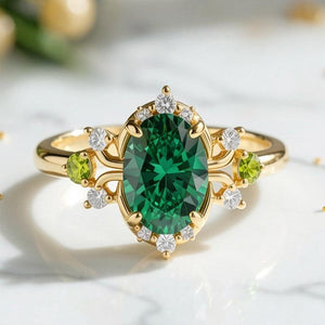 Elysia‘s Veil | Oval Vintage Green Solitaire Ring.