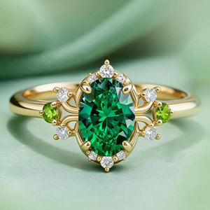 Elysia‘s Veil | Oval Vintage Green Solitaire Ring.